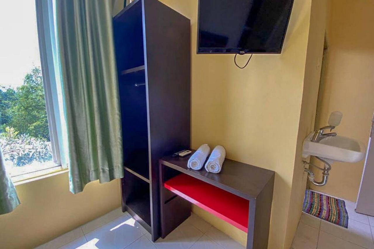 Rama Shinta Homestay Near Gembira Loka Zoo Redpartner ยอกยาการ์ตา ภายนอก รูปภาพ
