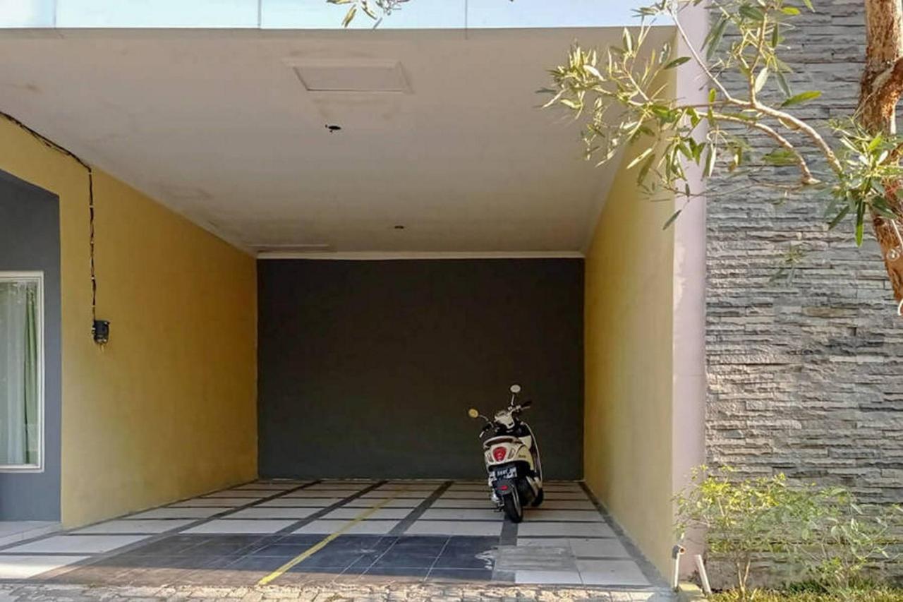 Rama Shinta Homestay Near Gembira Loka Zoo Redpartner ยอกยาการ์ตา ภายนอก รูปภาพ